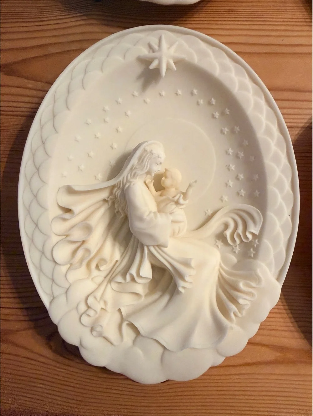 Bradford Exchange The Savior Is Born Set of 4 Bisque Porcelain Wall Plaques